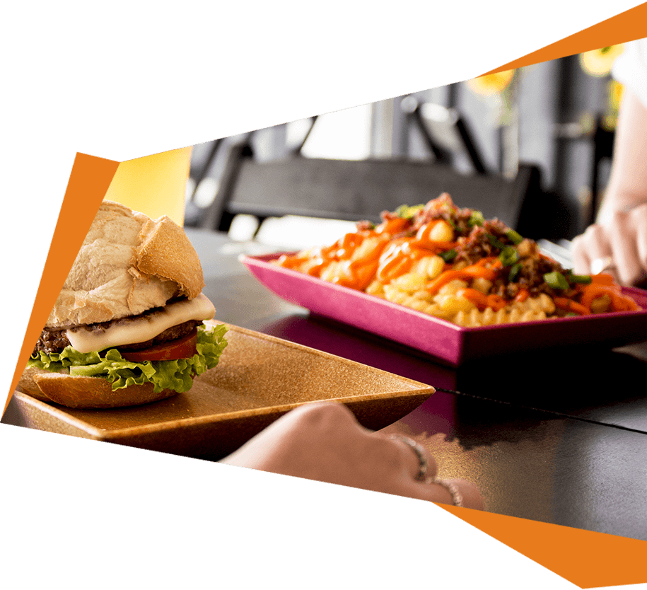 Hamburguer e Batata Frita no ØL Beer – SpØt Bar Hamburguer e Batata Frita no ØL Beer - SpØt Bar